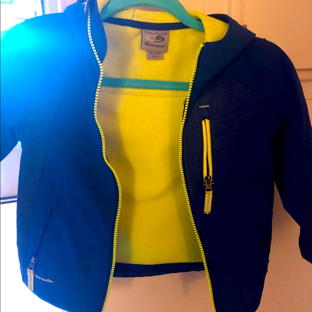 Champion Boys Jacket. Size 5.
